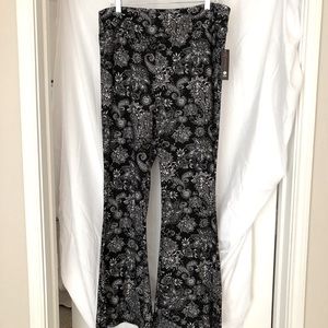 Soft knit bell bottom pants 3XL new never worn